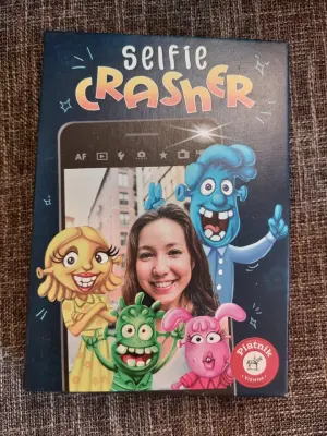 Selfie Crasher